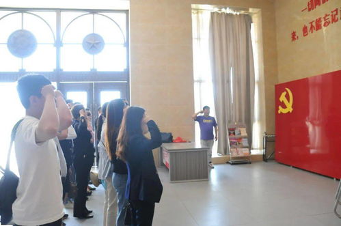 團市委 市青聯開展 青春同心 永跟黨走 紅色尋訪黨史教育專題學習暨 六一 青少年關愛活動